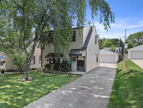 4515 S Lenox, Milwaukee, WI 53207