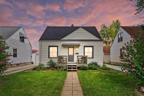 2128 S 95th, West Allis, WI 53227
