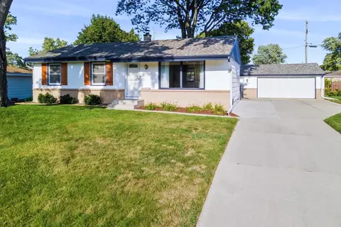 w241n6590 Spruce, Sussex, WI 53089