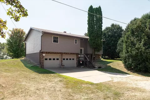 e7702 Hendrickson Road, Franklin, WI 54665