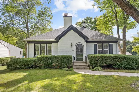 5746 S 112th, Hales Corners, WI 53130