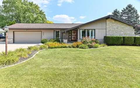 2490 S Graylog, New Berlin, WI 53151
