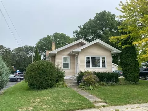 110 Maple, Belgium, WI 53004