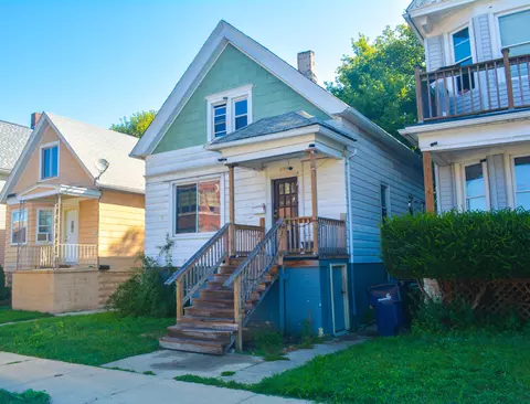 2340 S 18th, Milwaukee, WI 53215
