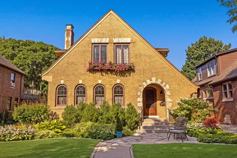 4775 N Larkin, Whitefish Bay, WI 53211