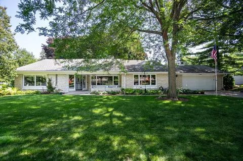 630 N 117th, Wauwatosa, WI 53226