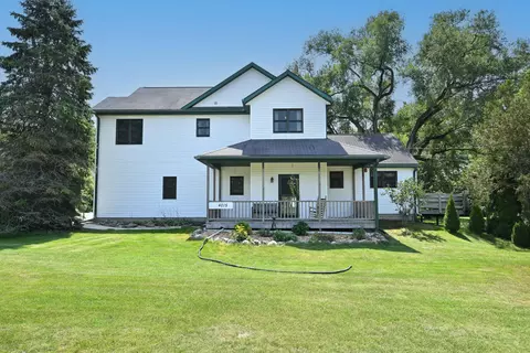 4015 W Edgerton, Greenfield, WI 53221