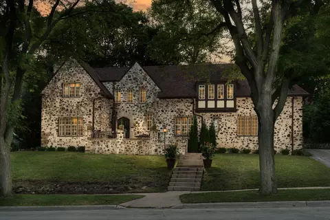6578 Washington, Wauwatosa, WI 53213