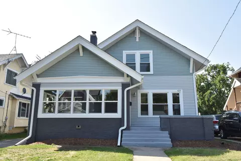 429 W College, Waukesha, WI 53186