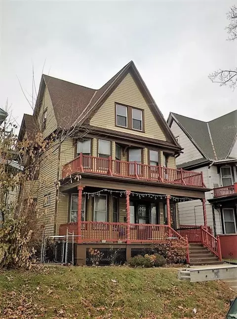 639 S Layton #641, Milwaukee, WI 53215