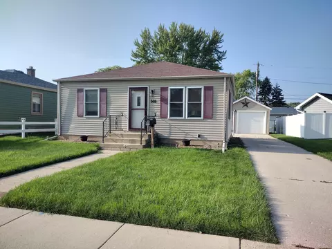 569 Portage, Fond Du Lac, WI 54935