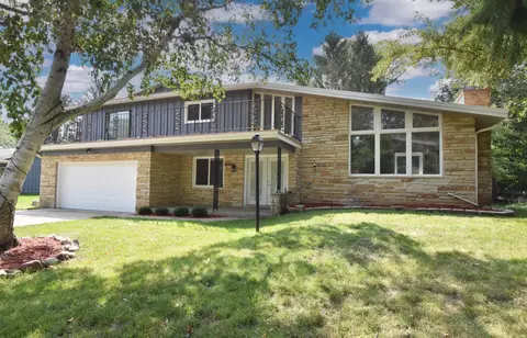 9073 N Silver Brk, Brown Deer, WI 53223