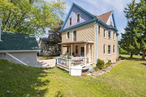 109 Storck, Slinger, WI 53086