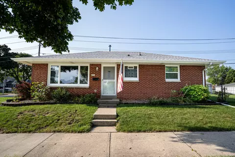8901 W Warnimont, Milwaukee, WI 53228