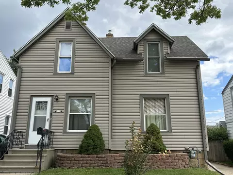 1518 S 90th, West Allis, WI 53214