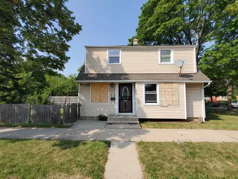 4900 W Fiebrantz, Milwaukee, WI 53216