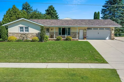 334 Kennedy, Valders, WI 54245