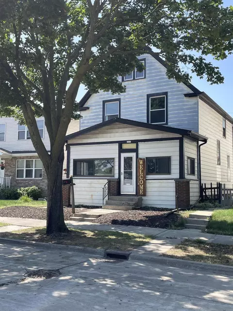 1337 S 71st, West Allis, WI 53214