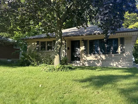 2975 S 103rd, West Allis, WI 53227