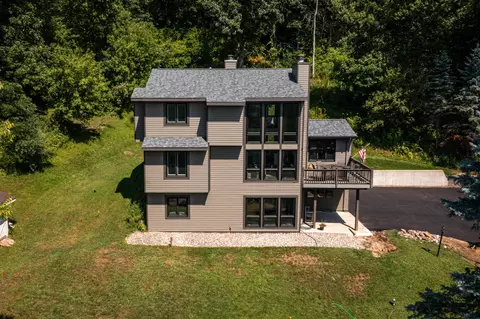 n6138 Apple Valley Road, Onalaska, WI 54650