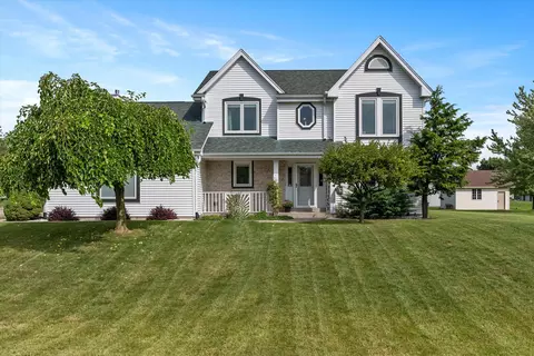 910 E Park, Oak Creek, WI 53154