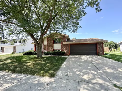 1655 Chatham, Oshkosh, WI 54904