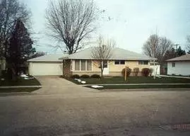 735 Harker, Hartford, WI 53027