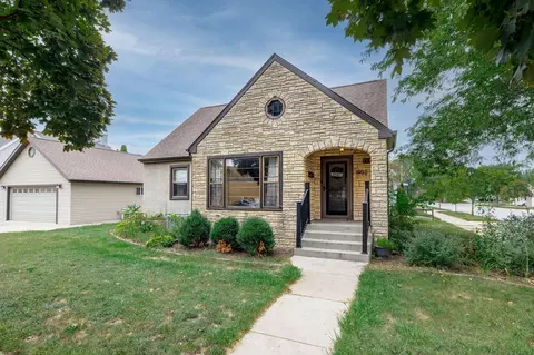 1902 Redfield, La Crosse, WI 54601