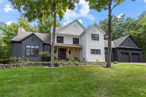12108 N Ridgeway, Mequon, WI 53097