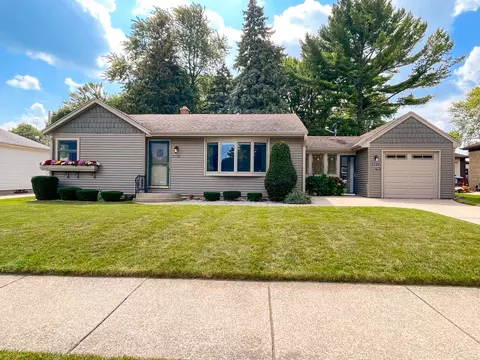 2710 James, Racine, WI 53403