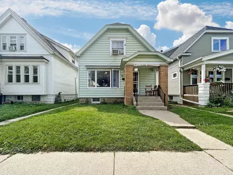 3033 S 7th, Milwaukee, WI 53215