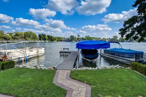 n52w35167 W W Lk, Oconomowoc, WI 53066