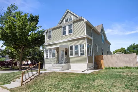 3700 E Cudahy #3702, Cudahy, WI 53110