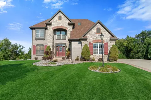 7981 S Bernards, Oak Creek, WI 53154