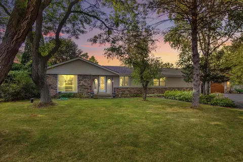 3081 Rolaine, Hartford, WI 53027