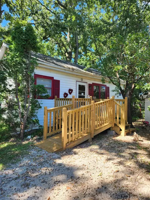24940 Monroe, Dover, WI 53139
