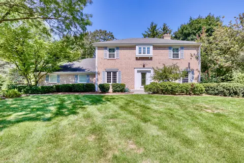 2285 La Fontaine, Brookfield, WI 53045
