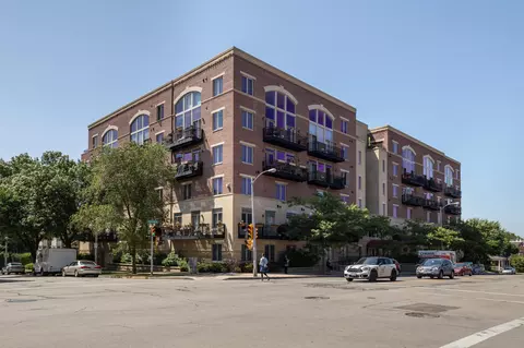 1515 N Van Buren #202, Milwaukee, WI 53202
