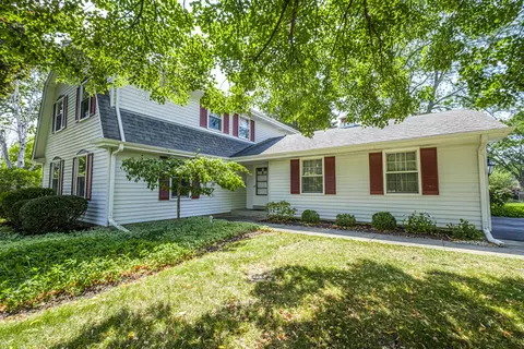 18285 Parish, Brookfield, WI 53045