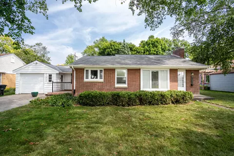 3126 N 106th, Wauwatosa, WI 53222