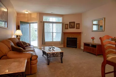 8599 S Stratford, Oak Creek, WI 53154