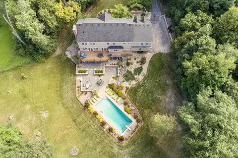 w295s5299 Holiday Oak, Genesee, WI 53189