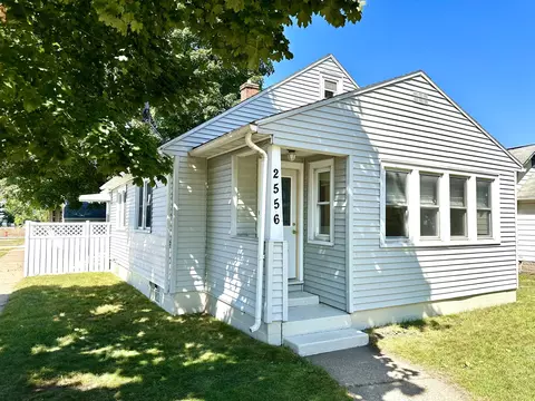2556 17th, La Crosse, WI 54601