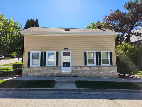 200 Kettle Moraine, Slinger, WI 53086