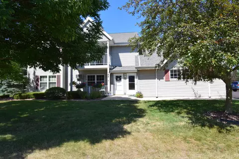 184 Minz Park #3, West Bend, WI 53095