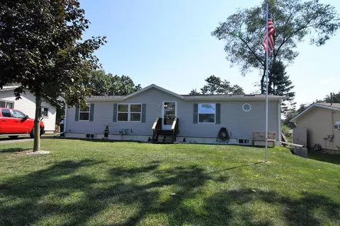 326 Douglas, Montello, WI 53949
