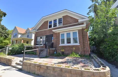 1517 Holmes, Racine, WI 53405