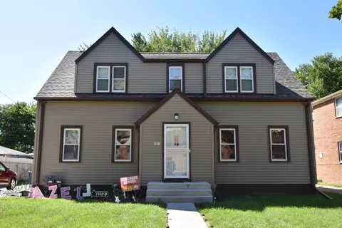 4857 N 19th #A & B, Milwaukee, WI 53209