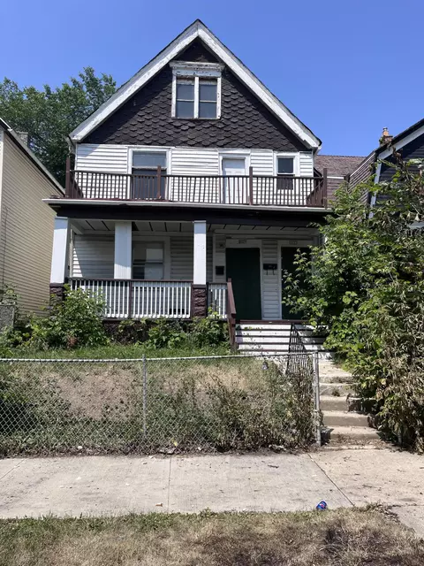 3021 N 21st #3023, Milwaukee, WI 53206