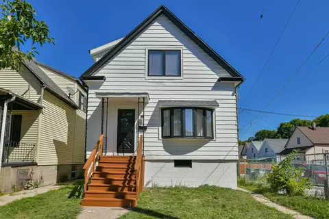 2470 S 15th, Milwaukee, WI 53215